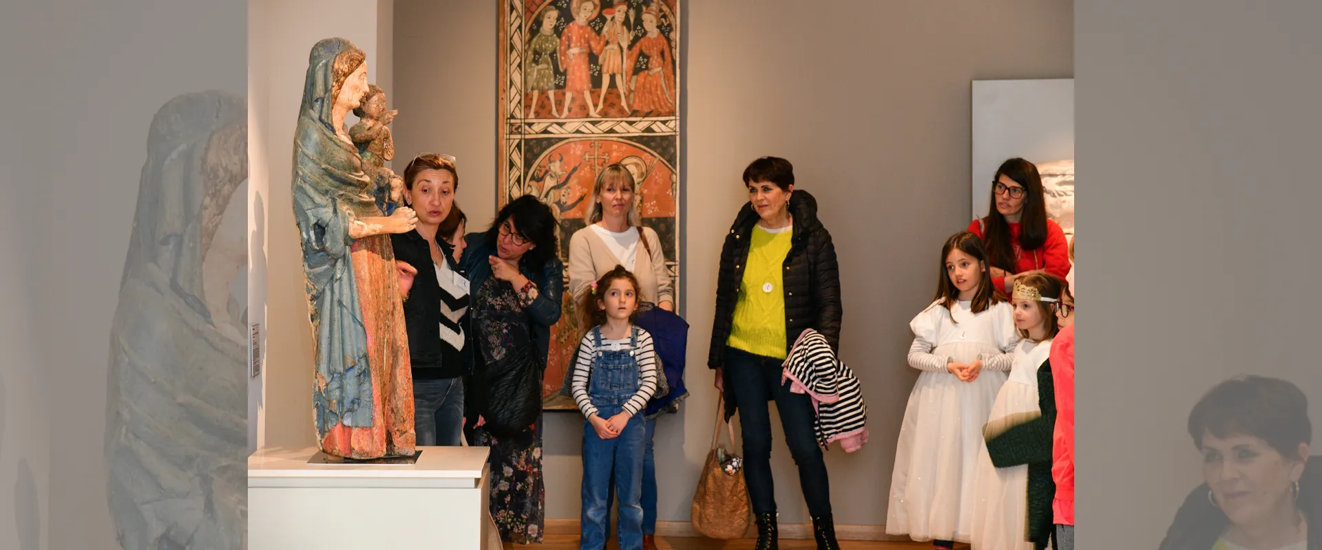 Visite guidée dans l'espace gothique du musée d'art Hyacinthe Rigaud