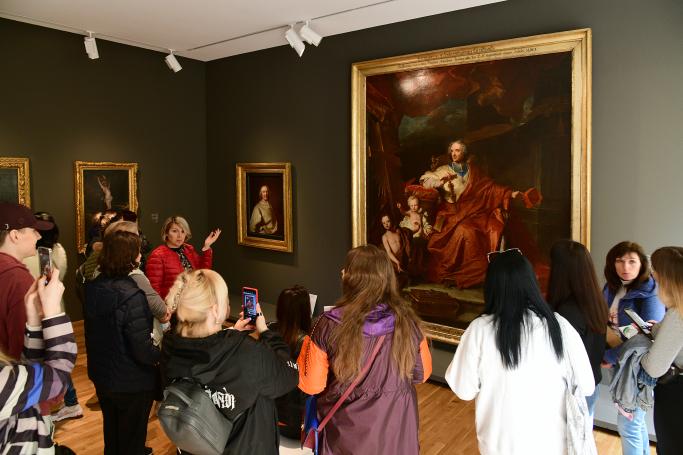 Visite des réfugiés Ukrainiens au musée