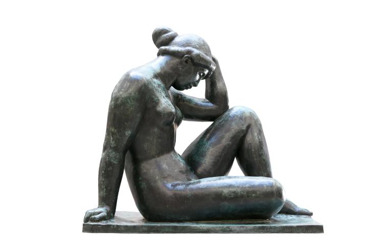 ARISTIDE MAILLOL (1861-1944) Méditerranée 1905, fonte Florentin Godard en 1911 Bronze 111 x 80 x 116 cm Perpignan, Patio de l’Hôtel de Ville. Photo Ville de Perpignan, Musée d'art Hyacinthe Rigaud, Pascale Marchesan