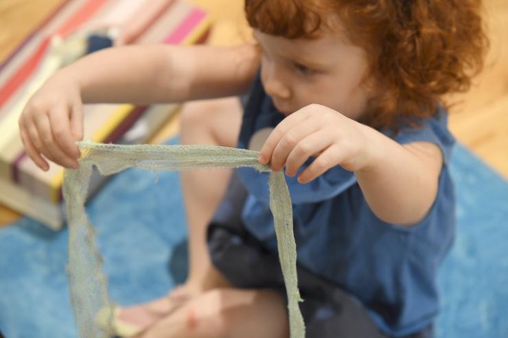 Le musée des tout-petits, Costumes et étoffes