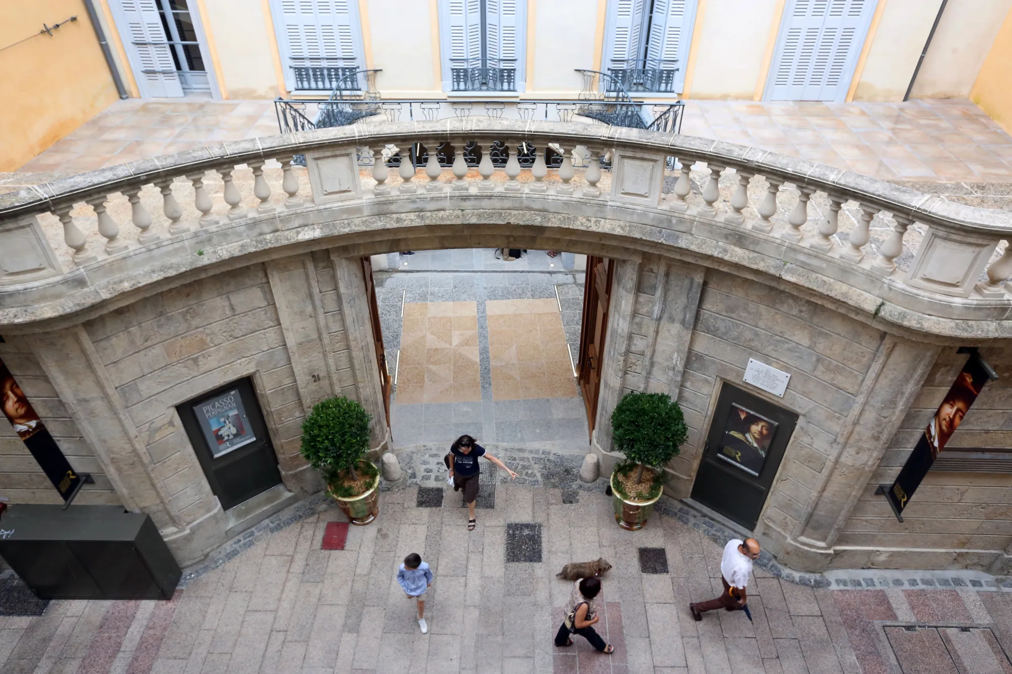Entrée du Musée d'art Hyacinthe Rigaud
